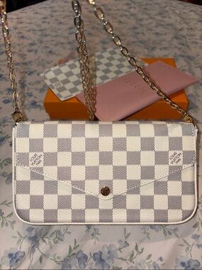 💎Louis Vuitton Damier Azur Felicie Pochette💎